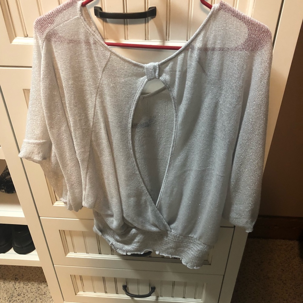 Open back top - Picture 2 of 2